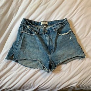 Abercrombie Curve Love High Rise Mom Shorts